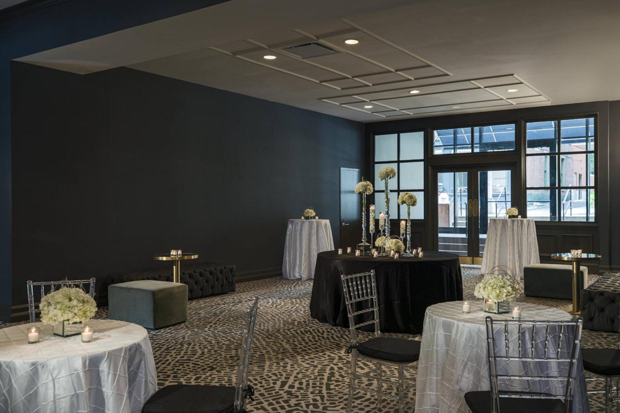 Philadelphia Marriott Old City Экстерьер фото