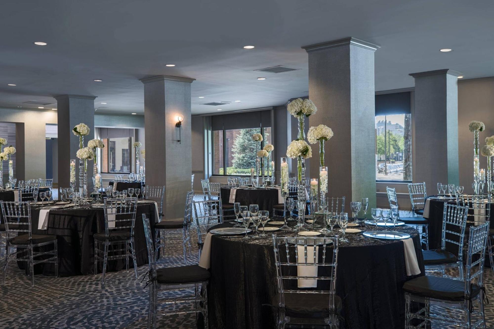 Philadelphia Marriott Old City Экстерьер фото
