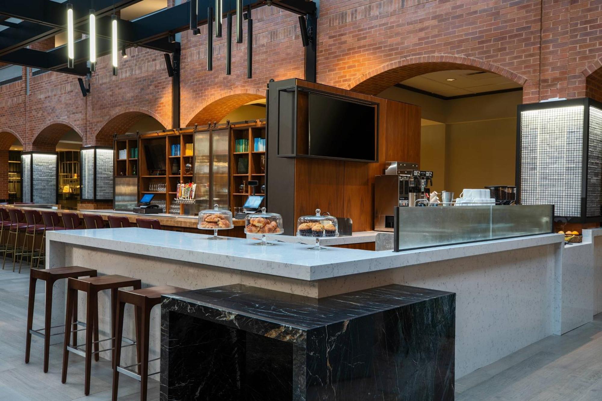 Philadelphia Marriott Old City Экстерьер фото